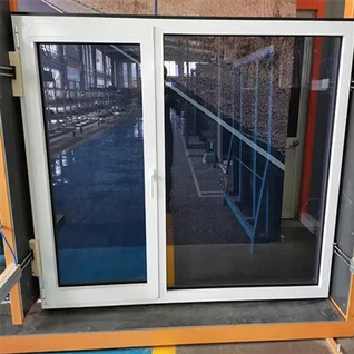 Fuinneoga Alúmanam Cónaithe